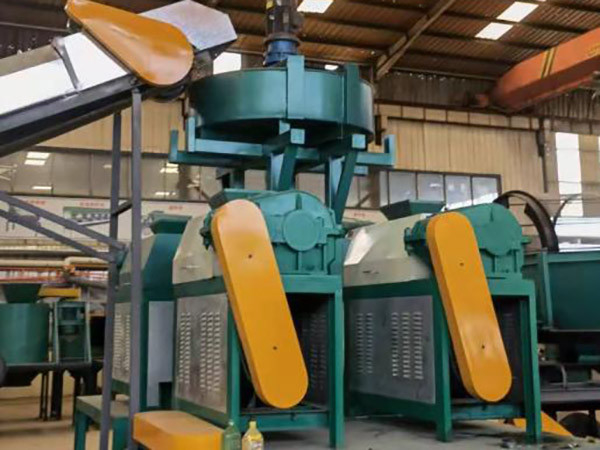 Διπλό Granulator κυλίνδρων κόκκων γραμμών παραγωγής απορριμάτων γατών βεντονίτη που κατασκευάζει τη μηχανή