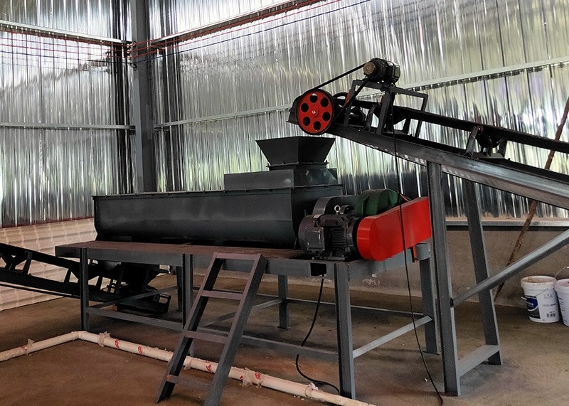 Οργανική γραμμή παραγωγής 10t/H λιπάσματος λιπάσματος πουλερικών για τα ζωικά απόβλητα